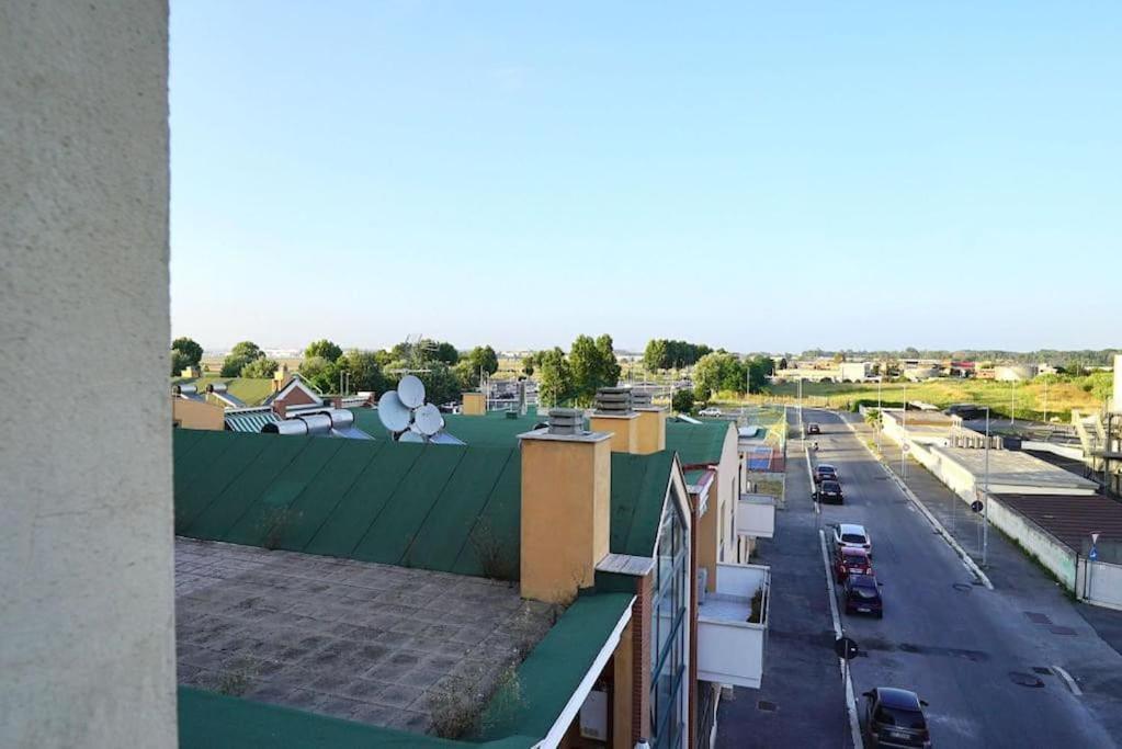 Sleep And Leave- Airport Fiumicino - Apartment Екстер'єр фото