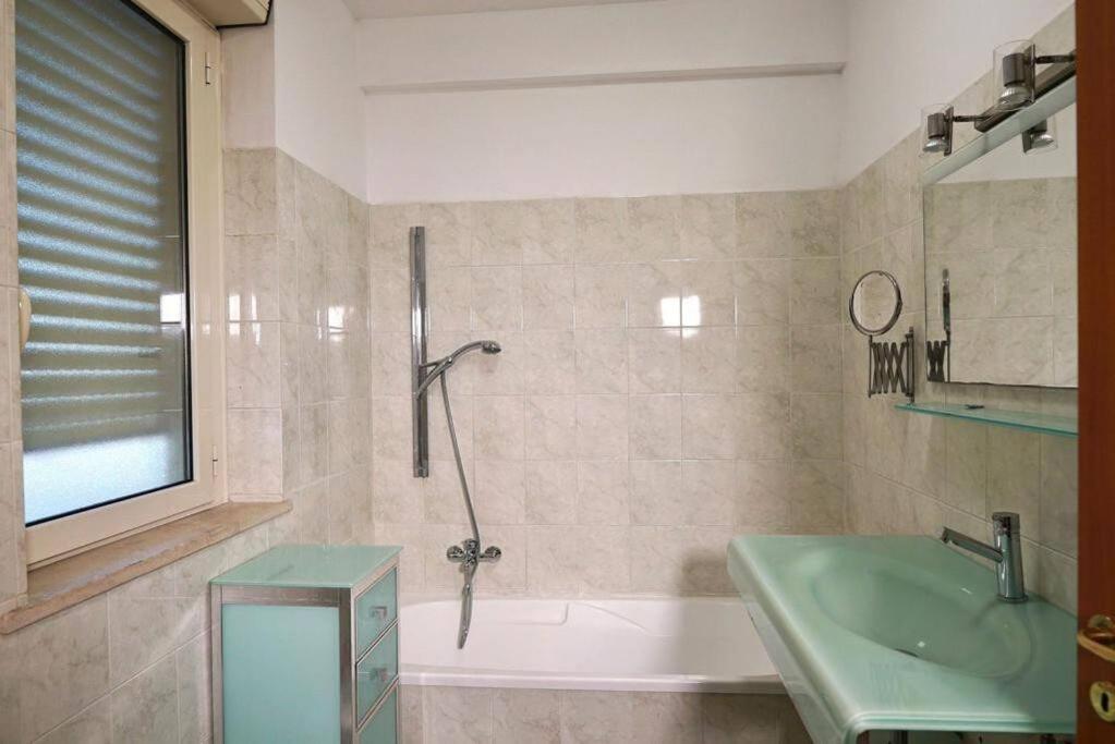 Sleep And Leave- Airport Fiumicino - Apartment Екстер'єр фото